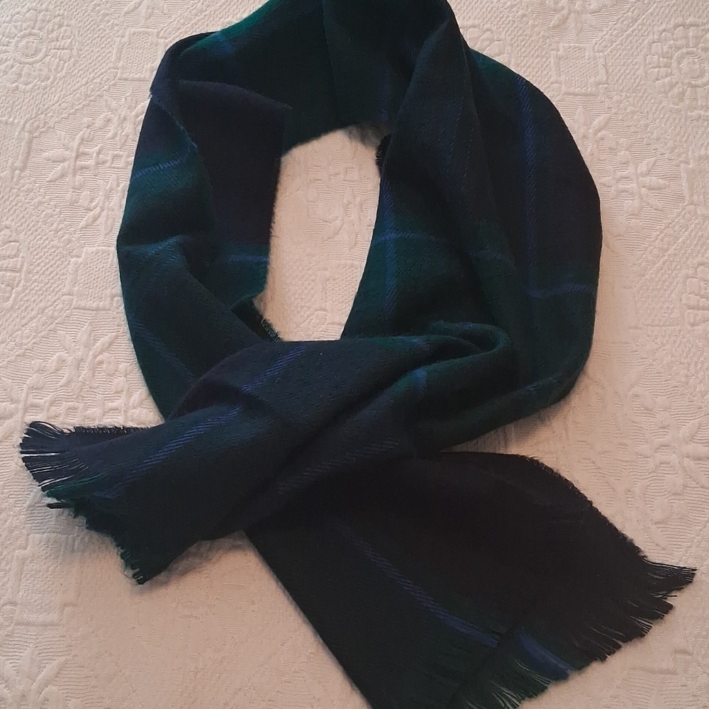 🧣Super Soft Plaid Wool Scarf 🧣 in Green and Blue